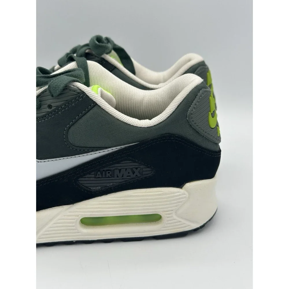 Nike Air Max 90 Premium Vintage Green Paisley 333888-303 Men's Size 9